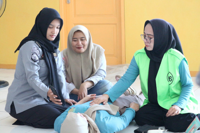 Tiga Warga Binaan Rutan Perempuan Surabaya Dilatih Menjadi Kader Kesehatan