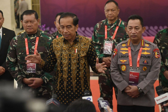 HUT ke-78 Bhayangkara, Jokowi: Polisi Harus Layani Masyarakat Sepenuh Hati