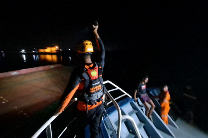 KM Lintas Armada Nusantara Tenggelam di Pelabuhan Pangkalbalam, 13 ABK Dievakuasi